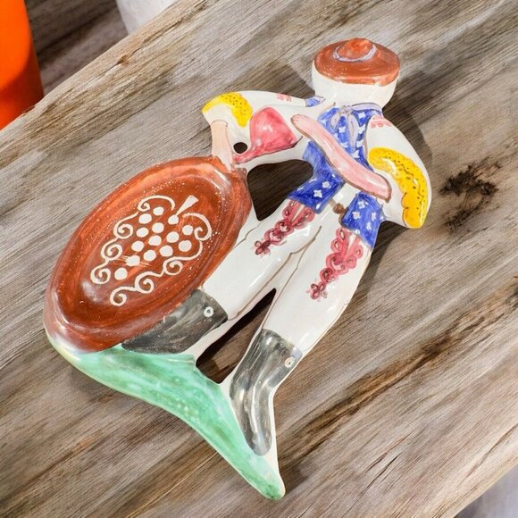 Hand Made Italian DERUTA Pottery Wall Hanging Figure Musician Playing Music VTG - Picture 2 of 13